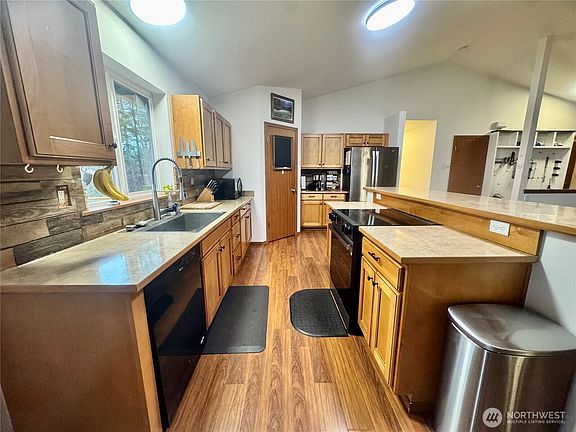 4th image of 511 364 Street Ct S