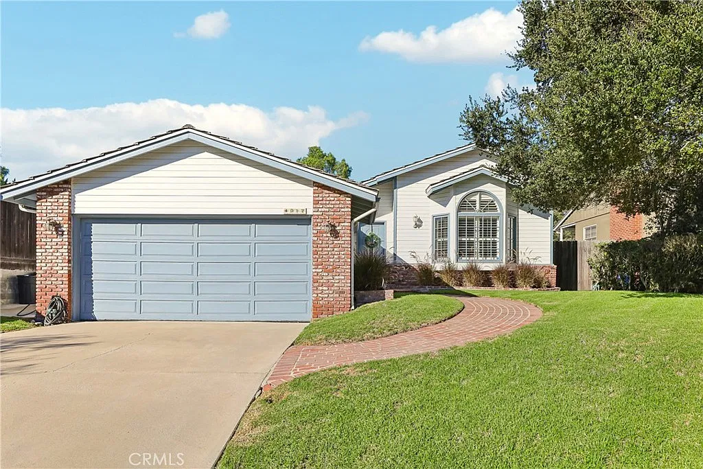 4 bed, 2425 sqft, $9,250 — Photo 1