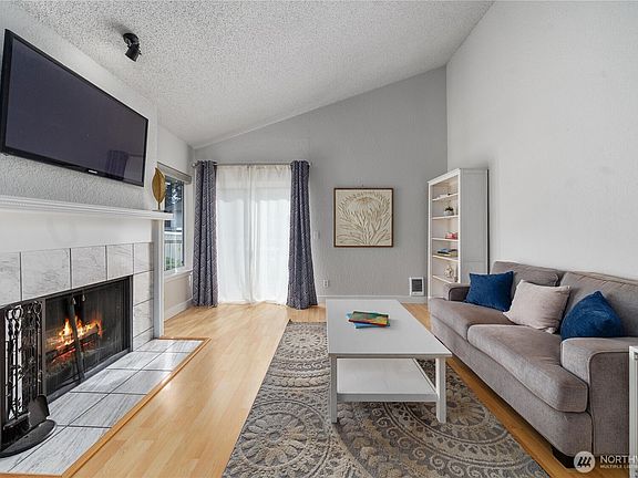 4th image of 14401 SE Petrovitsky Road #G204