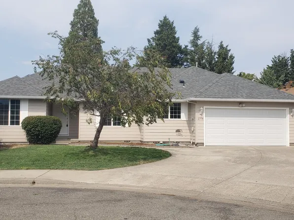 2774 Tyee Ct, Grants Pass, OR 97527