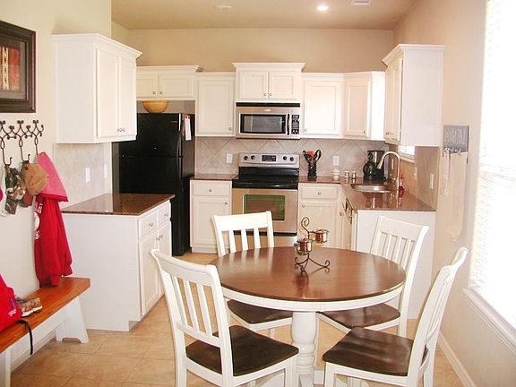 5th image of 2586 N Brush Creek Dr