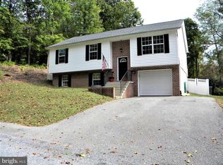 1194 Cordova Dr, Lusby, MD 20657