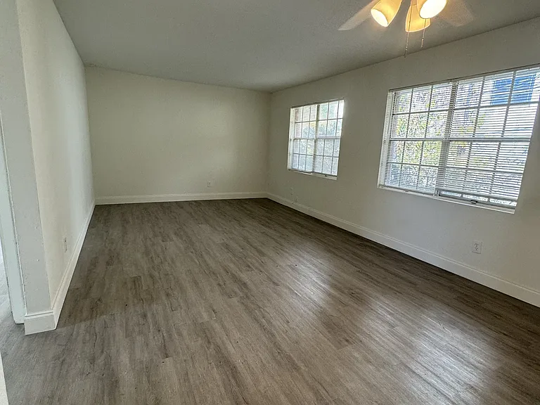 2220 Ticknor Dr — Photo 10