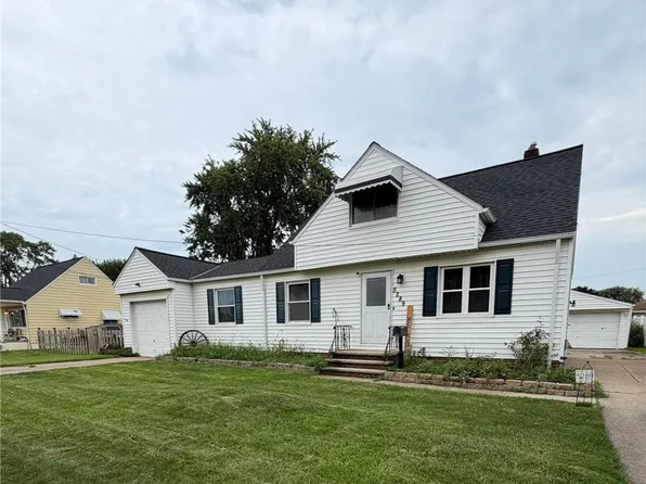 5289 Smith Rd, Brookpark, OH 44142