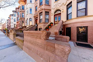 Sold by Avenue Sotheby's International Realty