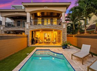 Canary Palm, Fort Lauderdale, FL 33301