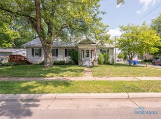 7102 Hall St, Holland, OH