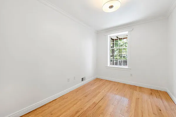 Rented by Nest Seekers International | media 25