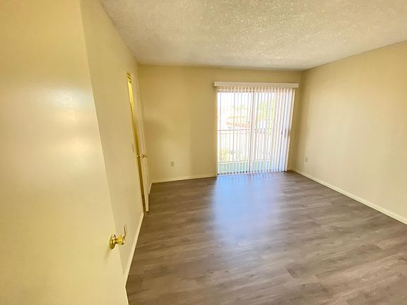 4th image of 578 Figueroa Ave #20