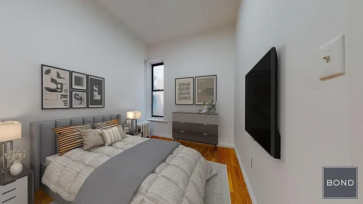 Rented by Bond New York | media 17