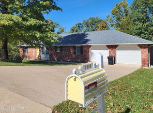 5102 Sharon Dr, Jefferson City, MO 65109