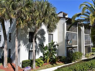 2677 Pine Ridge Way N APT D1, Palm Harbor, FL 34684