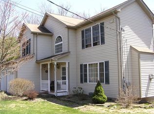 830 Sullivan Trl, Scotrun, PA 18355