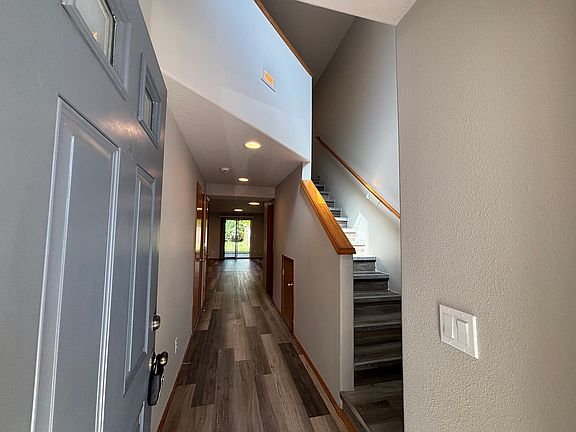 4th image of 2371 SE Robin Ln