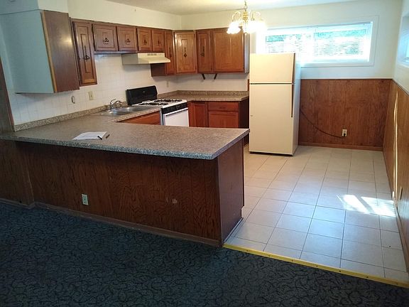 4th image of 8513 E 91st St