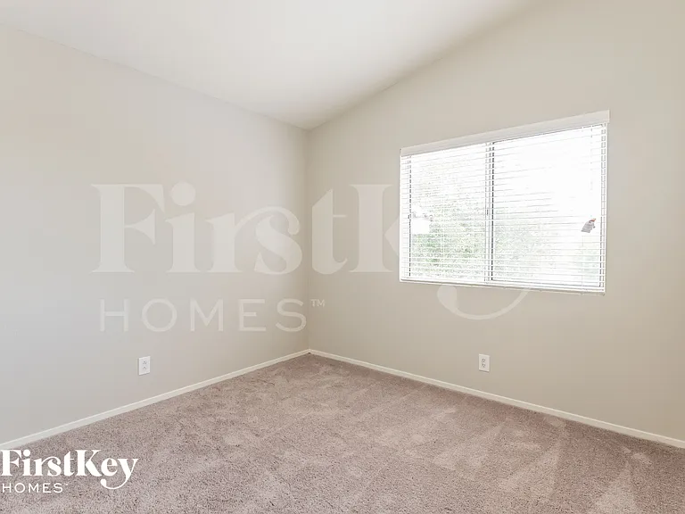 1573 Alpine Hills Ave — Photo 15