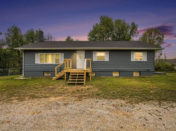21164 Calvin Hill St, Cassopolis, MI 49031