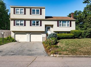 15 Lindstrom Ln, Manchester, NH 03104
