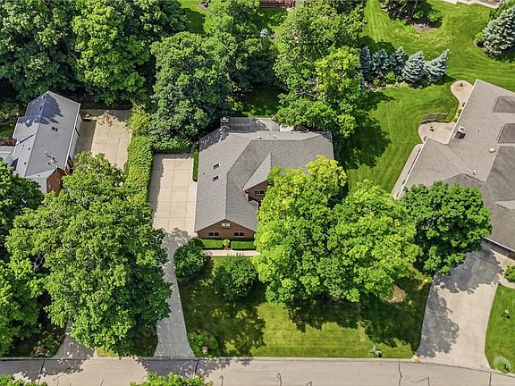 2nd image of 2534 Oakmoor Ln