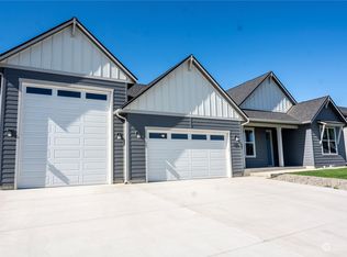 829 N Newport Loop, East Wenatchee, WA 98802