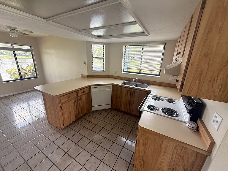 109 Blue Heron Dr — Photo 23
