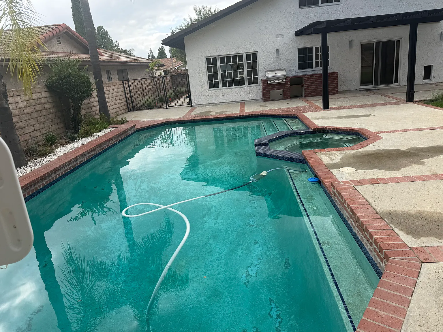 5 bed, 3024 sqft, $8,000 — Photo 4