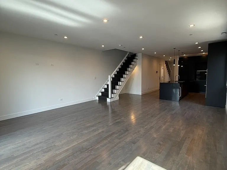 719 N Elizabeth St #3N — Photo 23