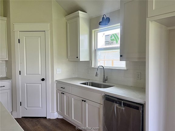 4th image of 281 Brazos Bnd