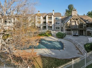 9212 E Arbor Cir APT B, Englewood, CO 80111