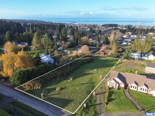 1127 Olympus Ave, Pt Angeles, WA 98362