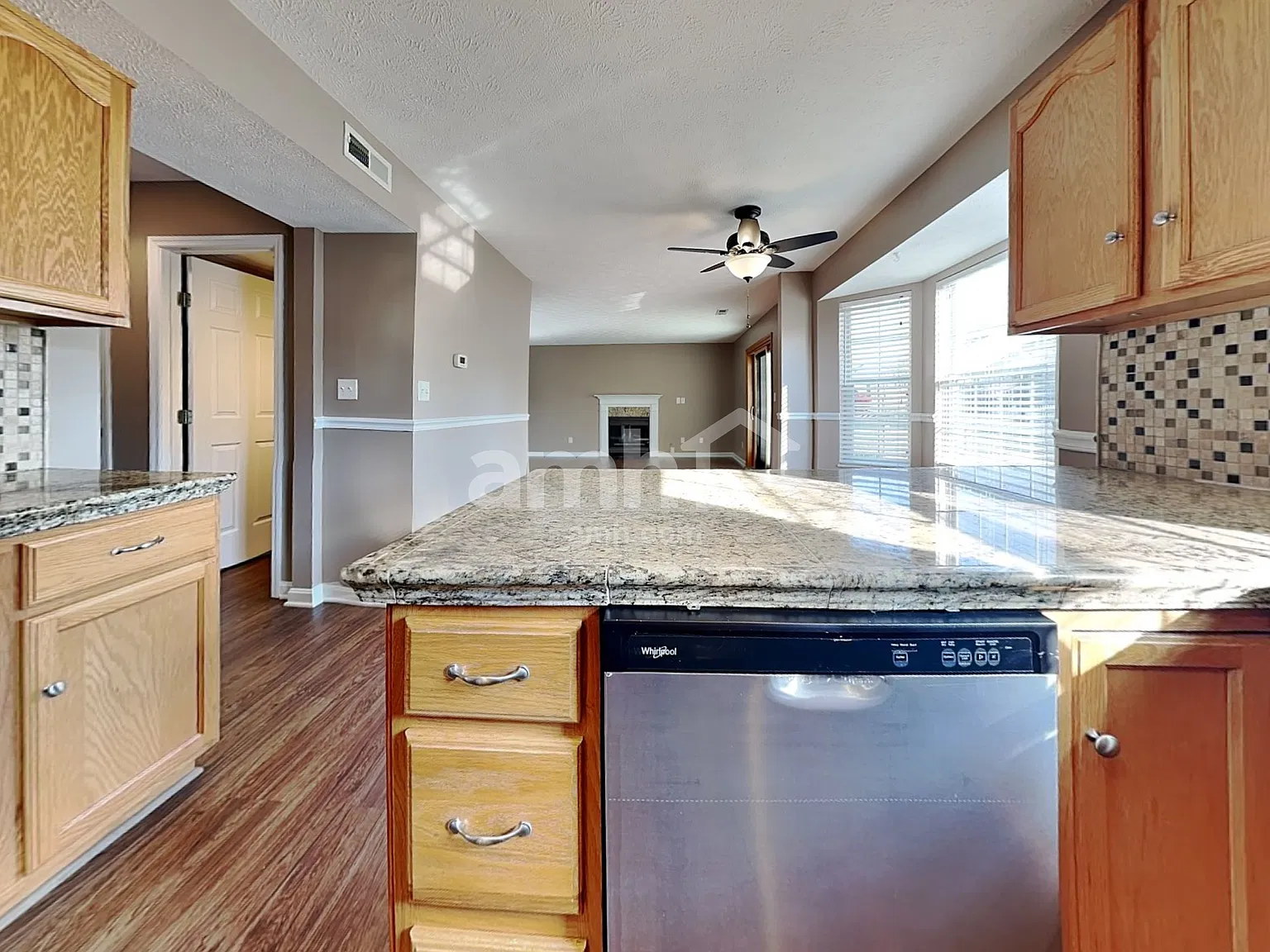 4 bed, 2.5 bath, 2182 sqft, $2,635 — Photo 4