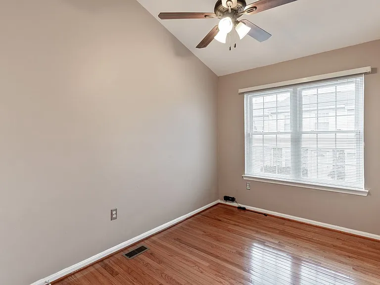 48 Avonshire Ct — Photo 21