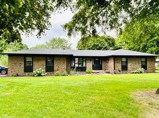 490 Valley Way Rd, Greenwood, IN 46142