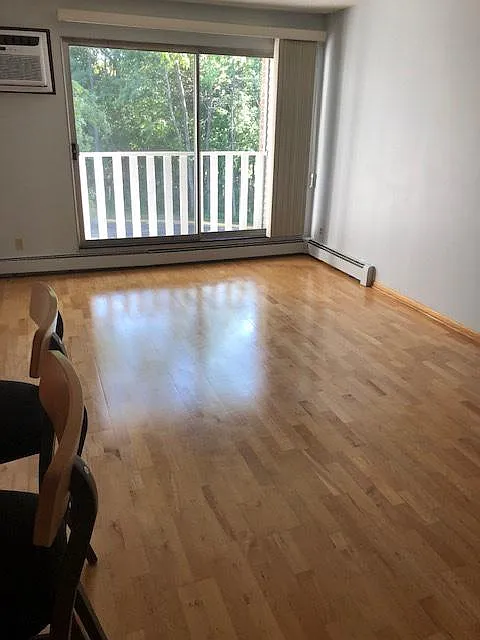 1601 N Innsbruck Dr — Photo 3