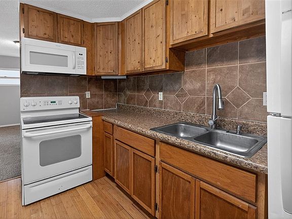 2nd image of 18455 Shady Side Dr