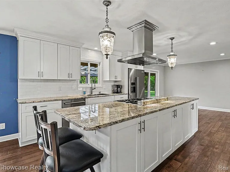 2572 Ridge Rd — Photo 12