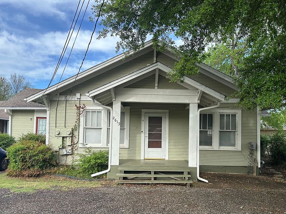 1st image of 2613 N Elm St #A