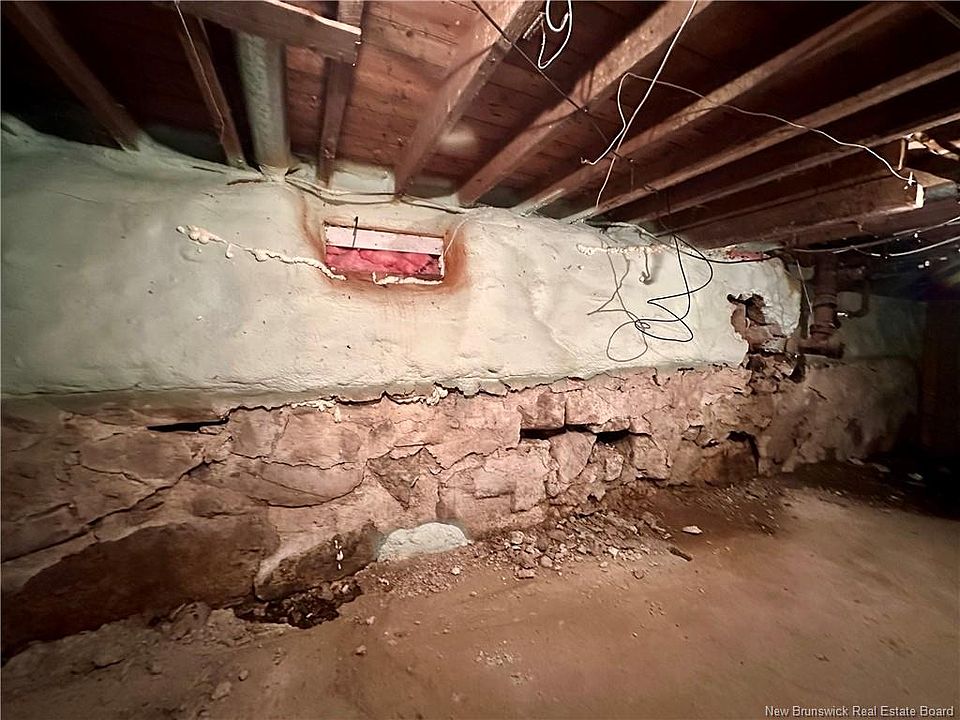 31st image of 233 Hilldale Rd