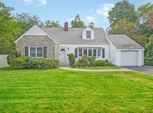 131 Longfellow St, Hartsdale, NY 10530