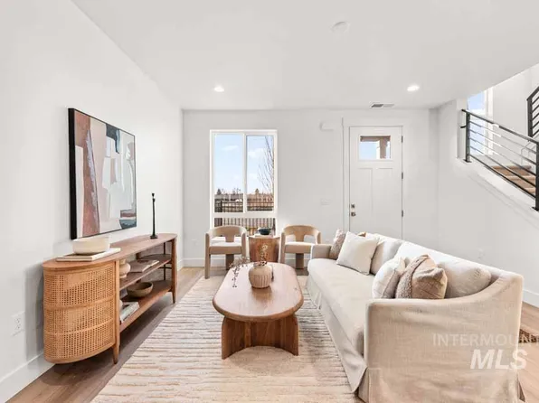 381 E Lombard Ln #The, Eagle, ID 83616