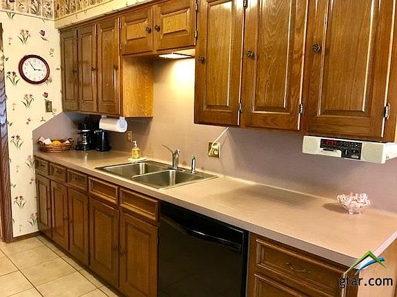 5th image of 3906 Brookwood Dr