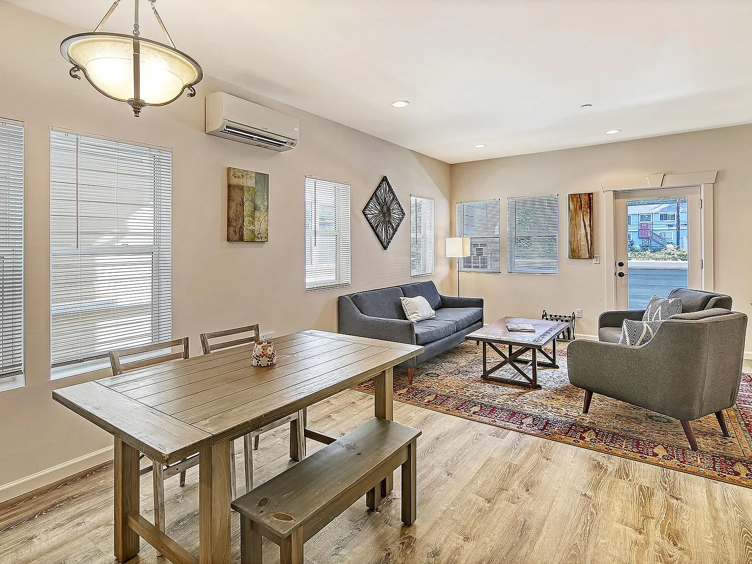 3 bed, 1600 sqft, $3,300 — Photo 4