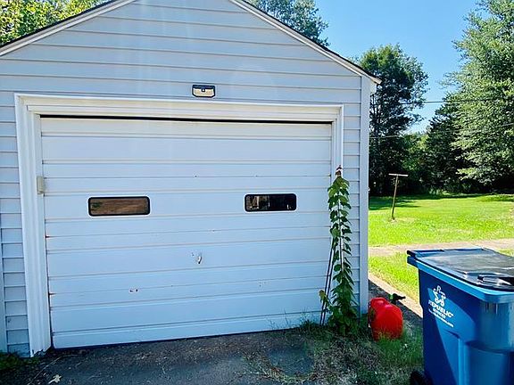 3rd image of 143 Westview Ave