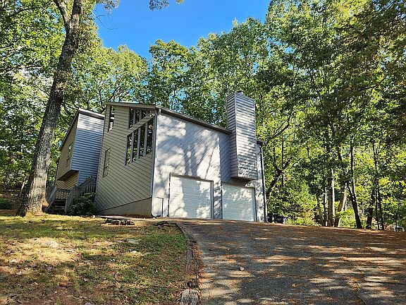 2nd image of 2091 Kinridge Ct