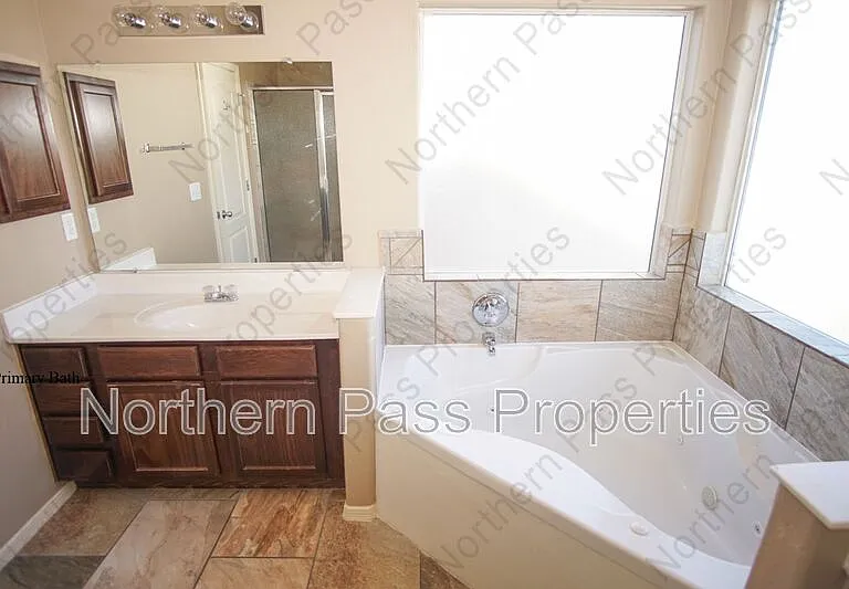12945 Hueco Hill Dr — Photo 22