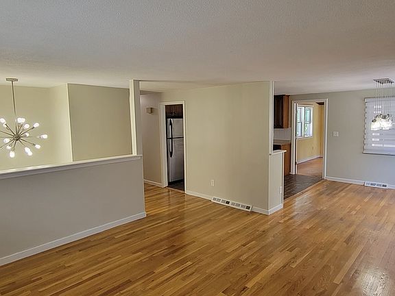 2nd image of 31 Barton Rd