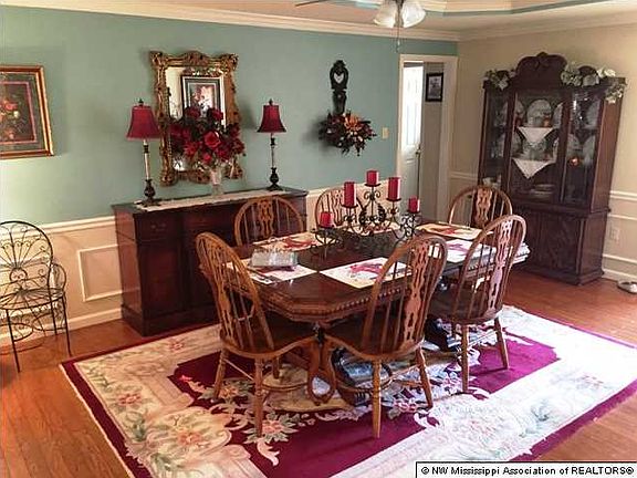 3rd image of 4705 Bordeaux Pl