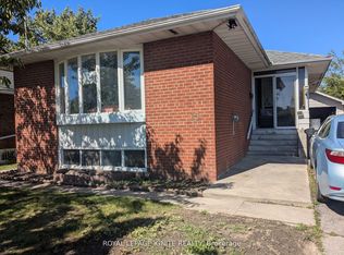 15 Beacham Cres #BASEMENT, Toronto, ON M1T1M9