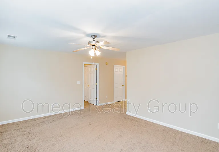2587 Evergreen Rd — Photo 4