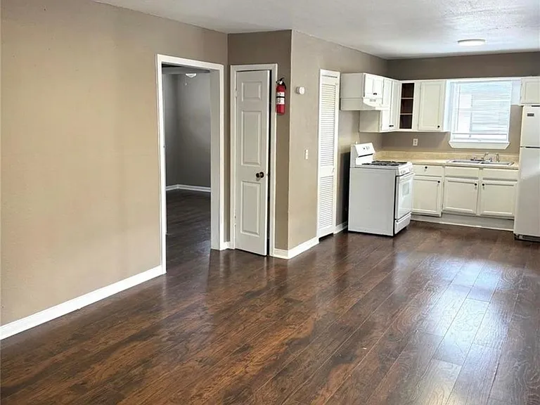 5412 Market St #3 — Photo 2